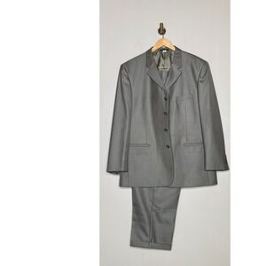 Jean Paul Mens Gray 2‎ Piece Suit 48R Jacket 42R Pants Designed in Italy Formal